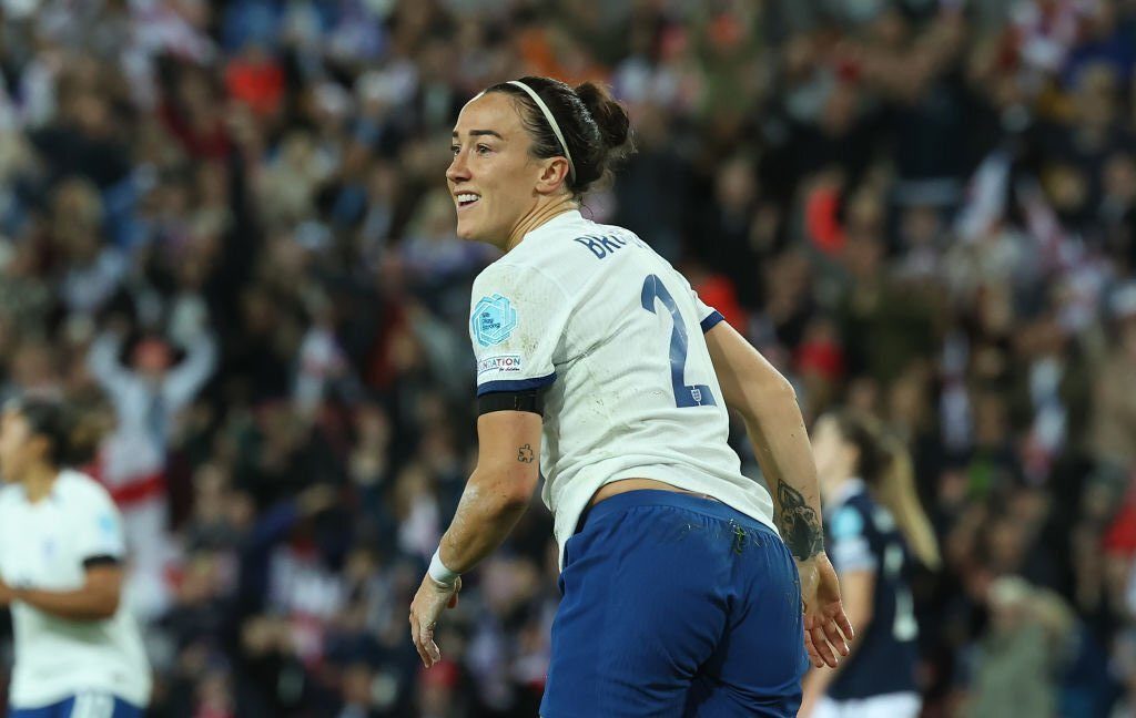 Lucy Bronze scores for England
