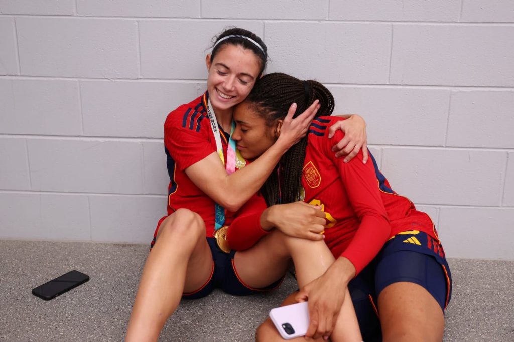 Aitana Bonmati and Salma Paralluelo celebrate after winning the World Cup with Spain