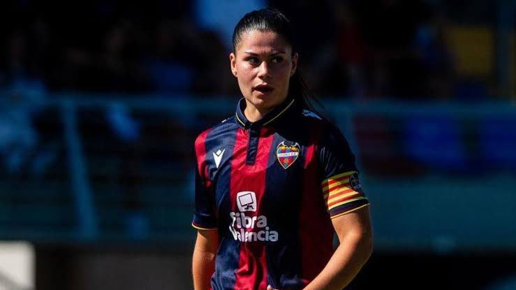 Barcelona Femeni seeking to sign Maria Mendez