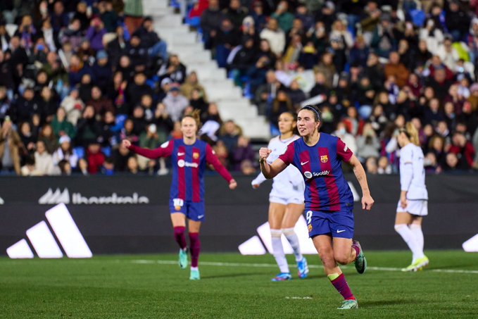 Mariona Caldentey scores for Barcelona Femeni